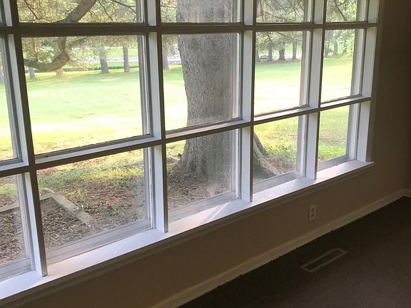 4th image of 6127 Green Rd