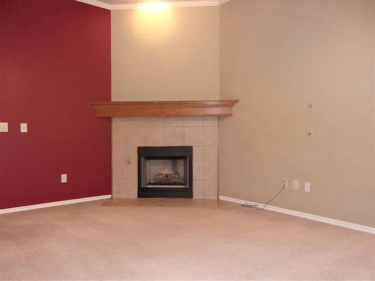 13821 Pawnee Dr — Photo 3