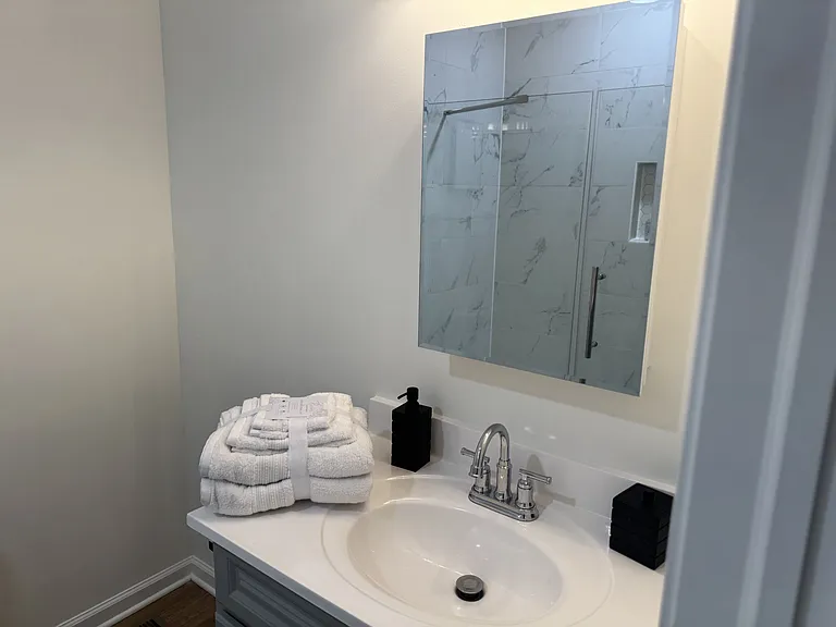 1727 E 33rd St #1 — Photo 47