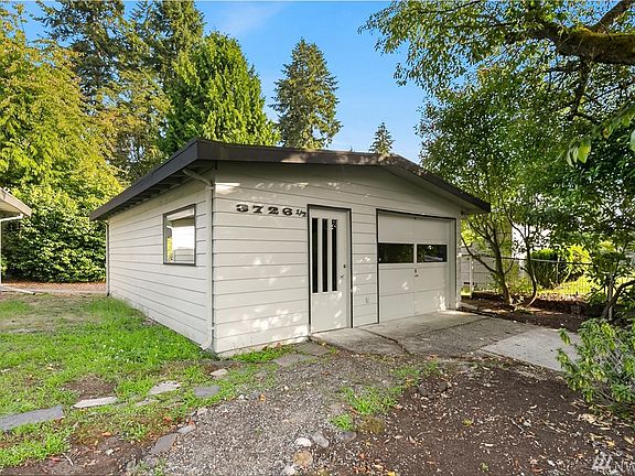 5th image of 3726 138th Pl SE