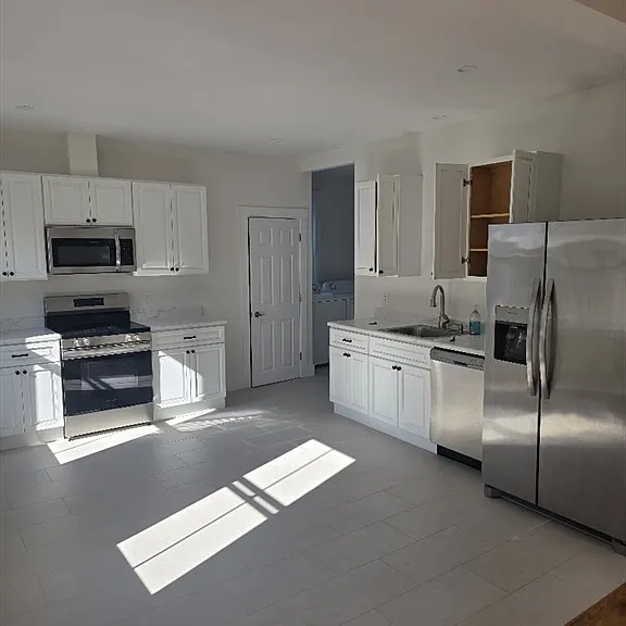 258 Main St #1 — Photo 6
