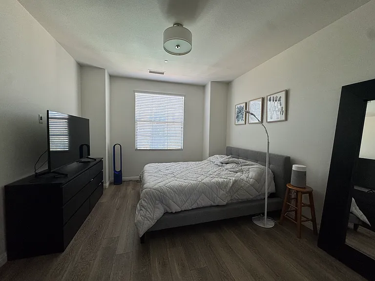712 S Melrose St — Photo 10