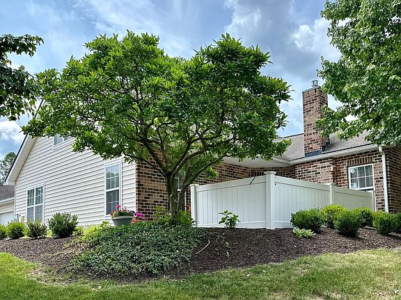 2nd image of 127 Village Way #4B