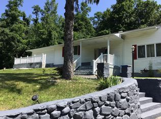 10 Fenwood Dr #B, Pawling, NY 12564
