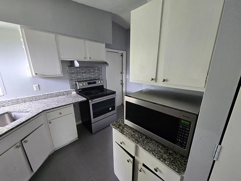 1282 Whitewood Dr — Photo 5