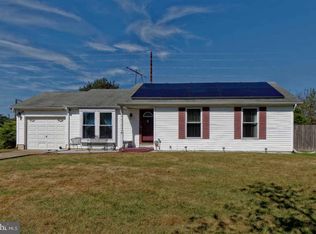 9 Decatur Ln, Sicklerville, NJ 08081