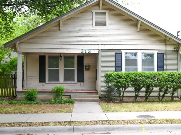 313 Egan St