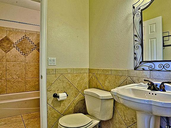 bathroom_700_01112014