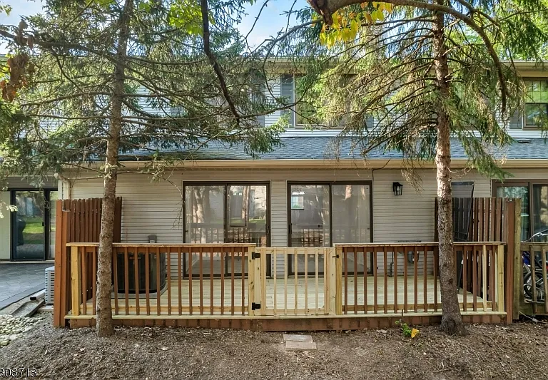 7 Kirby Ln — Photo 24
