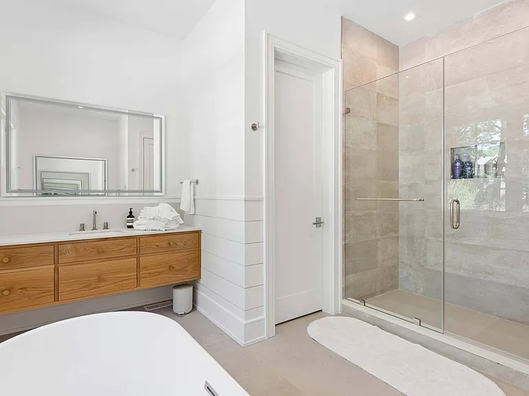 17 Dering Ln — Photo 18