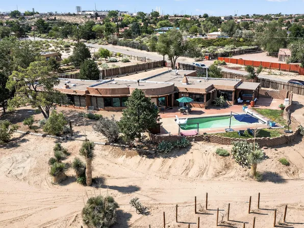 159 El Rey Dr, Corrales, NM 87048