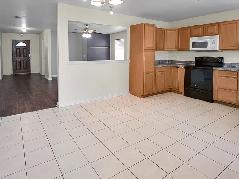 5711 Arlington Park Dr — Photo 7
