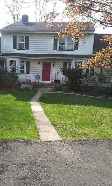 2nd image of 60 Thiells Mount Ivy Rd