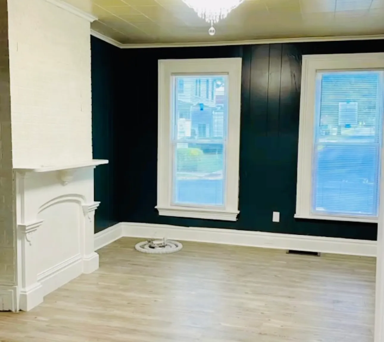 1126 Court St — Photo 2