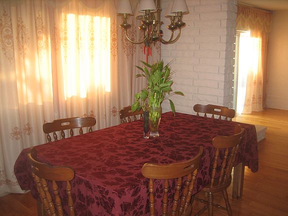 3rd image of 1639 Oakhaven Dr