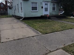 15851 Curtis St, Detroit, MI 48235