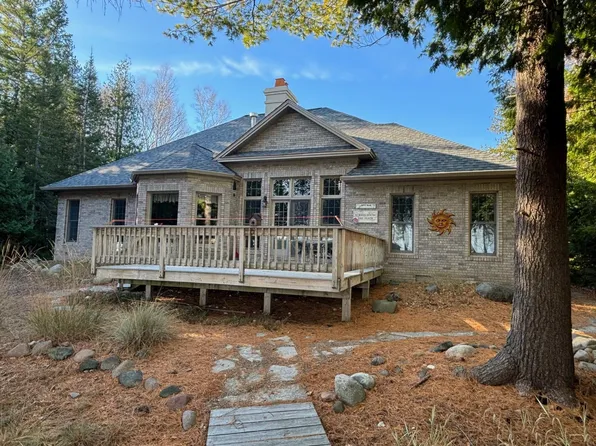 6305 E Grand Lake Rd, Presque Isle, MI 49777