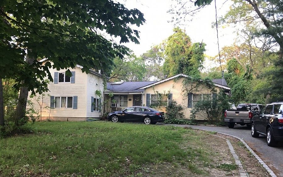 1st image of 273 Magnolia Dr