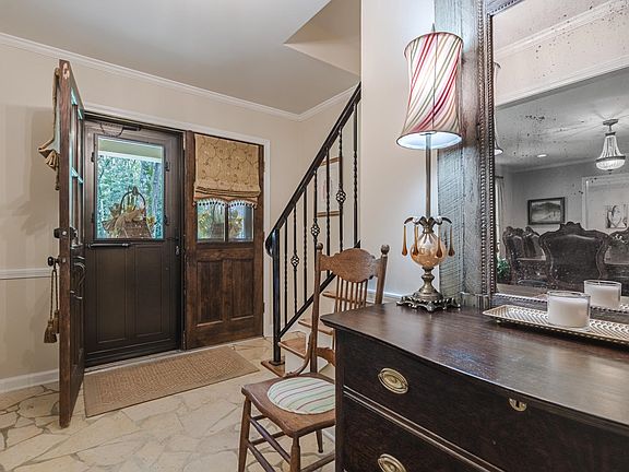3rd image of 6473 Heather Dr