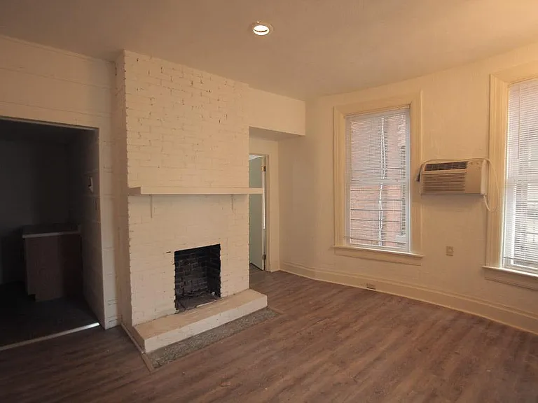 419 Peebles St #1 — Photo 9