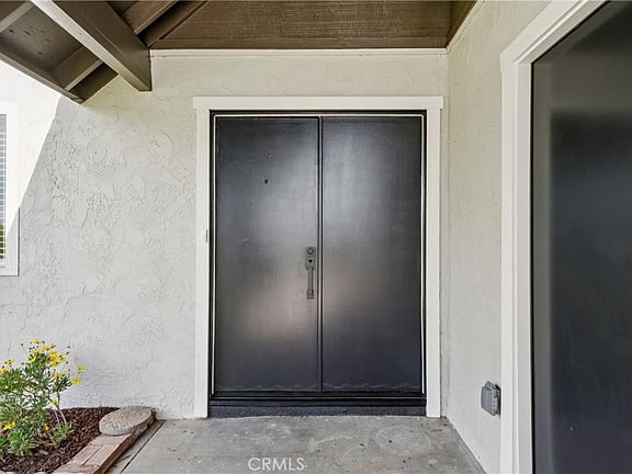 3rd image of 4063 Honeysuckle St