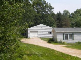 2568 Long Lake Rd, Lapeer, MI 48446
