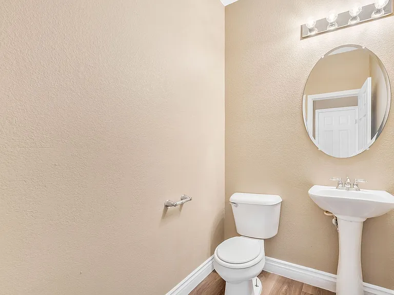 7616 Perla Del Mar Ave — Photo 9