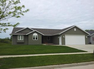 2020 Paul Rd, Manitowoc, WI 54220