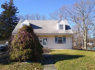 1347 Valley Rd, Woodlyn, PA 19094