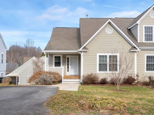 913 Locust Ln, Charlottesville, VA 22901