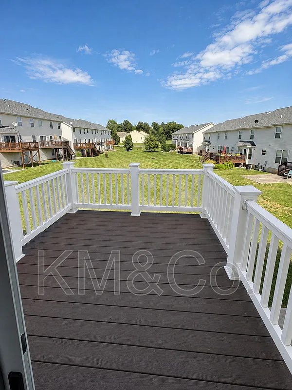 3 bed, 2.5 bath, 1748 sqft, $2,395 — Photo 3
