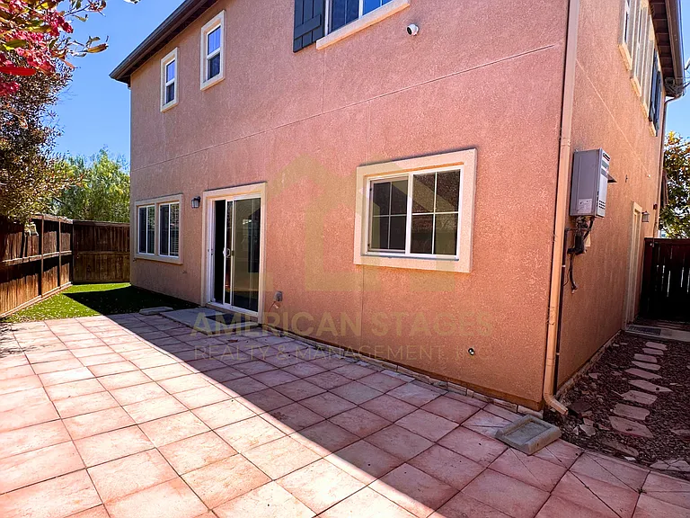 1208 Meridian Way — Photo 23