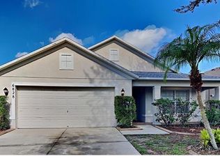 6828 Monarch Park Dr, Apollo Beach, FL 33572