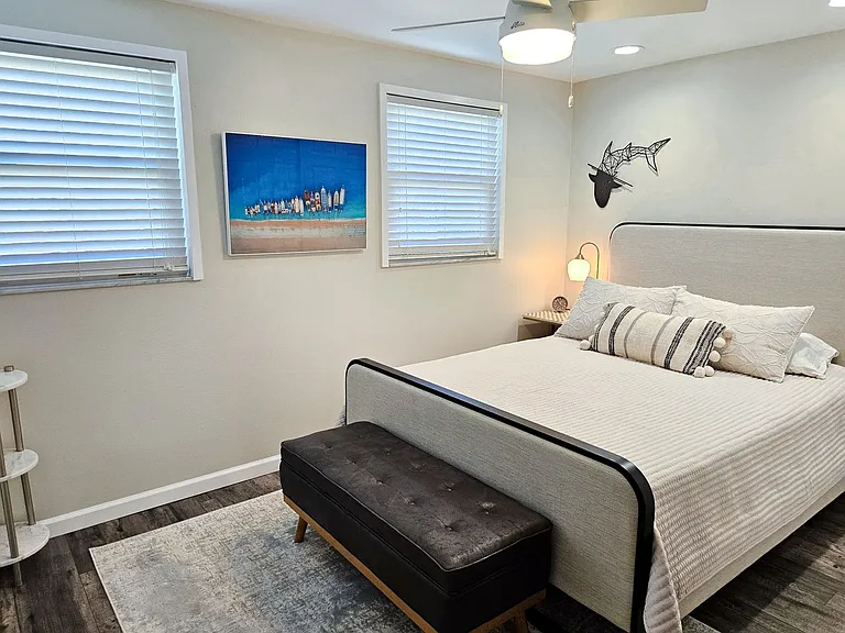 713 W Venice Ave — Photo 43