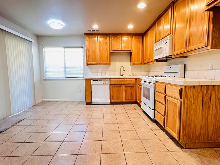 3635 Snowbird Ct #B — Photo 1