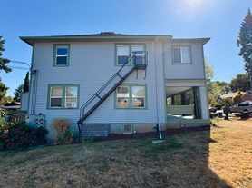 8410 SE 21st Ave, Portland, OR