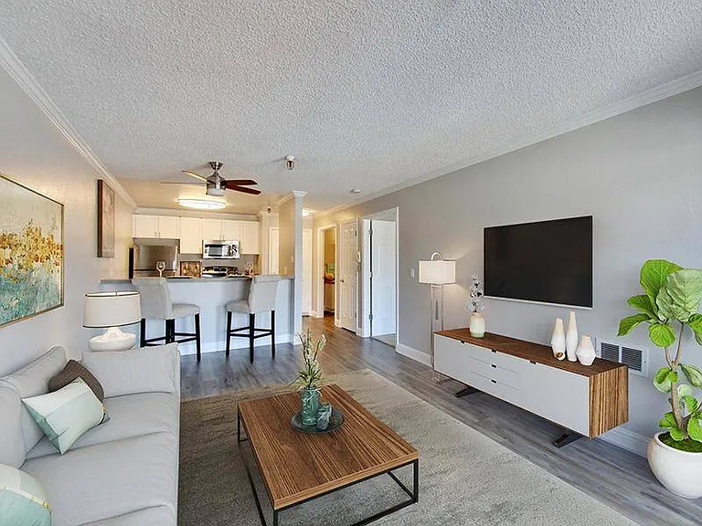 Coral Court — Photo 1