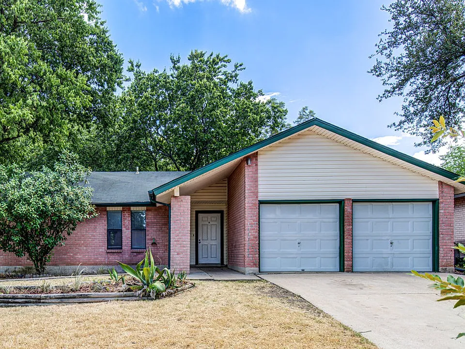 10105 Woodland Village Dr