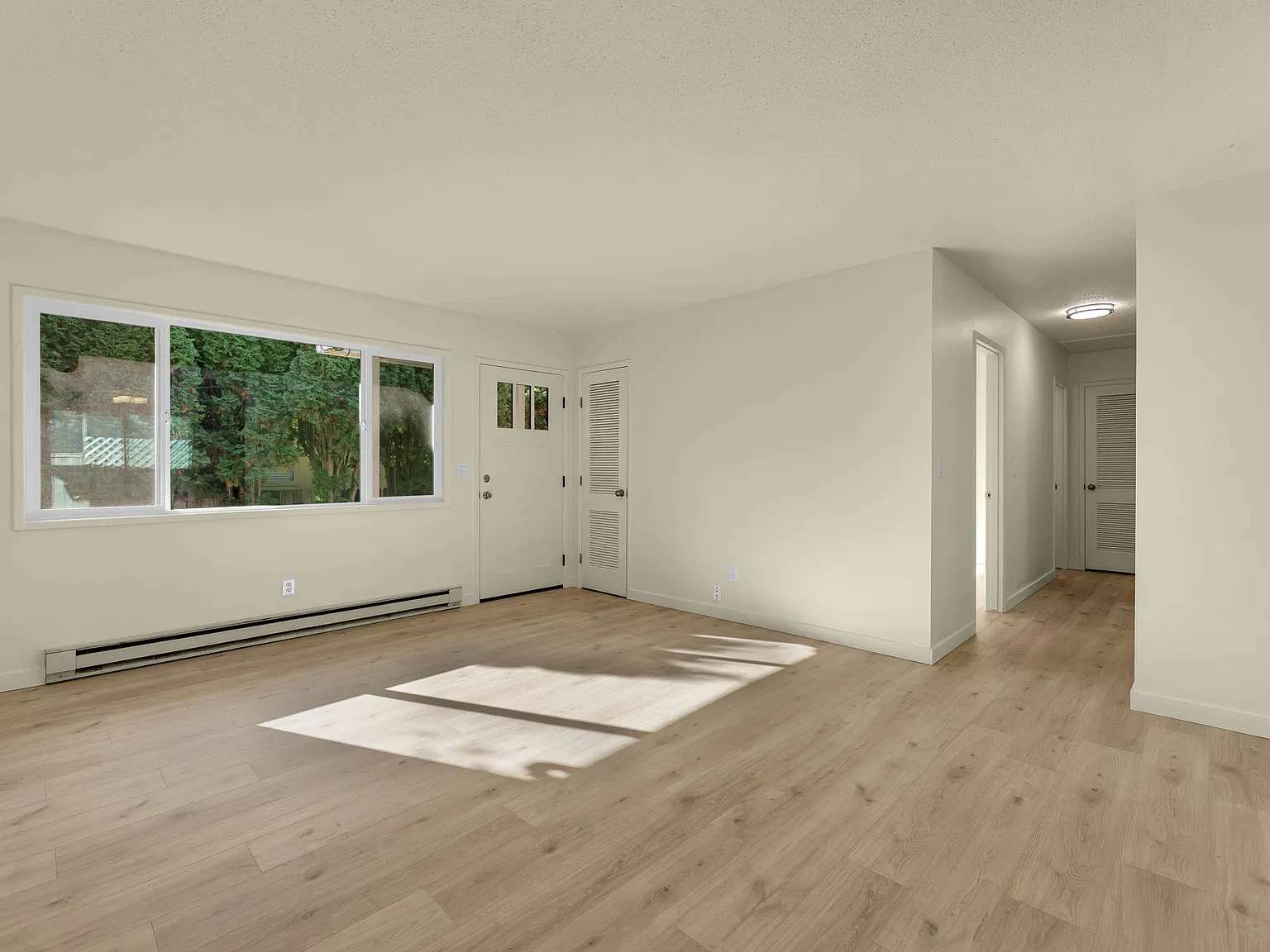 2 bed, 812 sqft, $2,095 — Photo 2