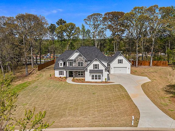 2nd image of 101 Bonnie Lynn Ln