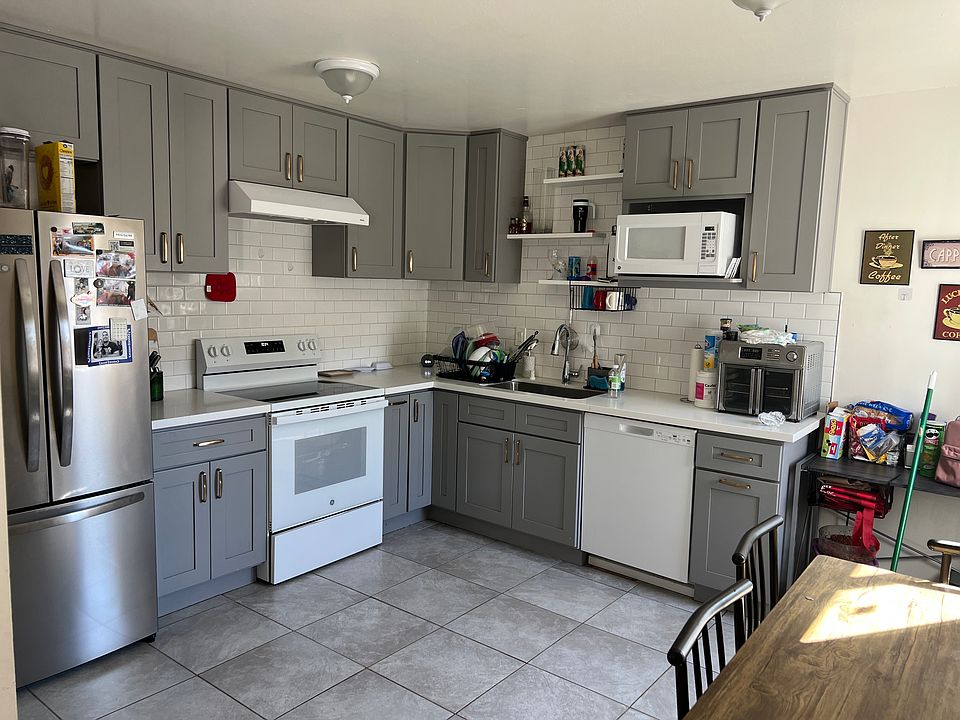 2nd image of 819 Opal Dr #2