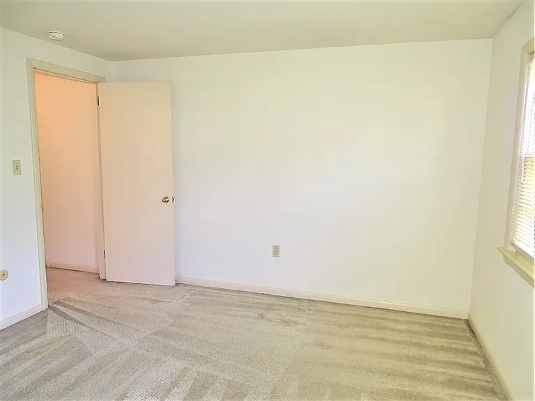 2511 Lititz Pike #F — Photo 9