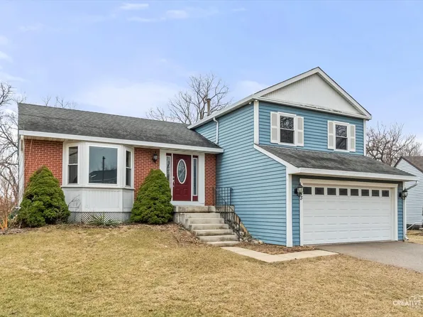 43 N Walnut Ct, Streamwood, IL 60107