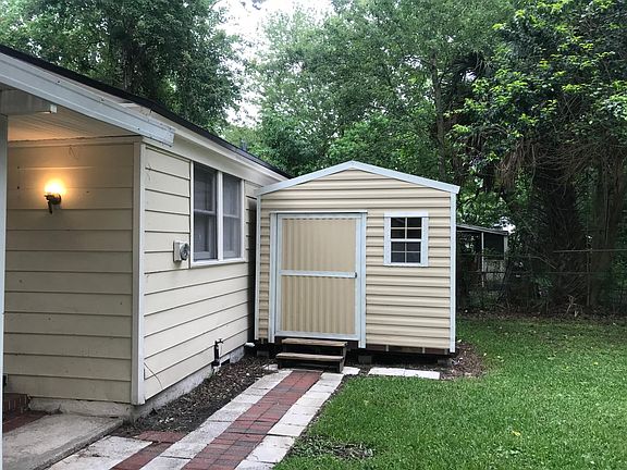 4th image of 4832 Merrimac Ave