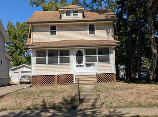 1021 Lawton St, Akron, OH 44320