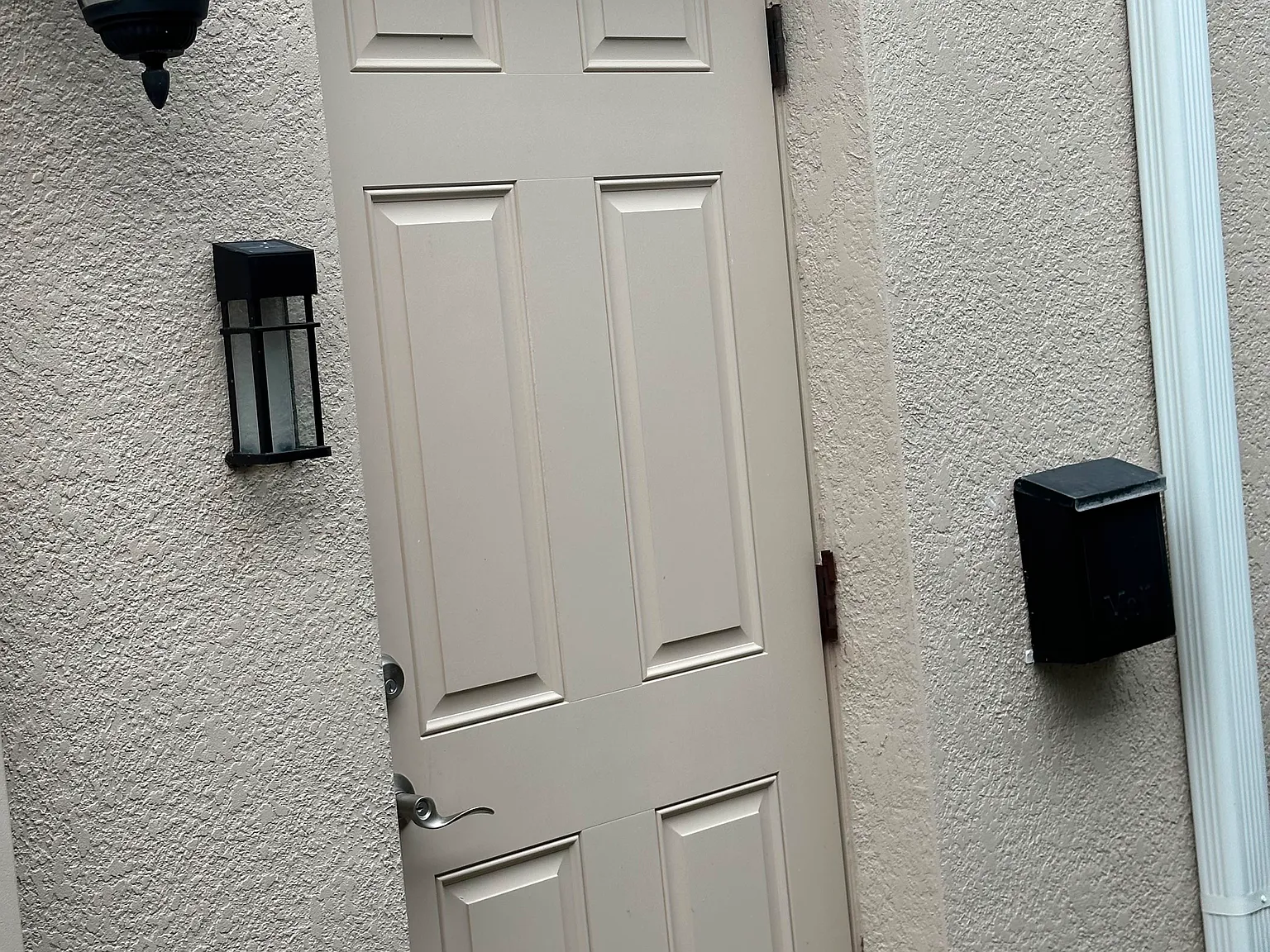 1 bed, 450 sqft, $1,600 — Photo 2