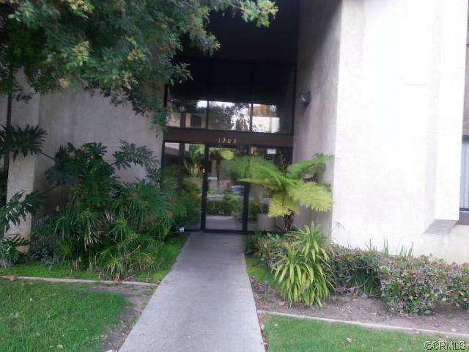1st image of 1203 E San Antonio Dr APT 103