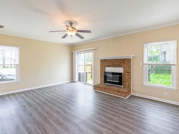 5401 Scholarship Dr, Virginia Beach, VA 23462