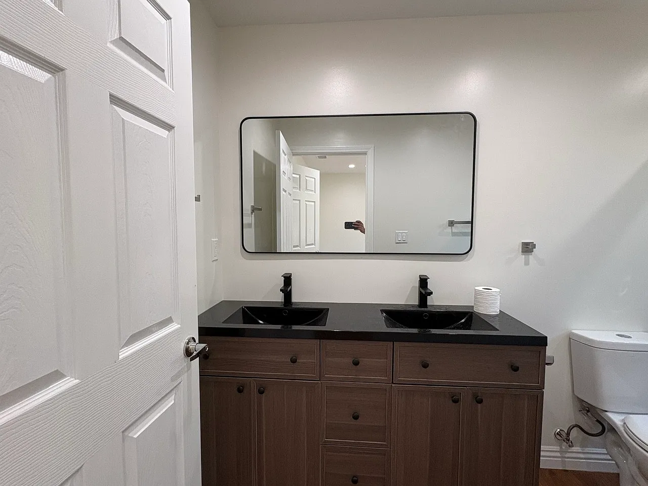 2 bed, 1040 sqft, $3,500 — Photo 4