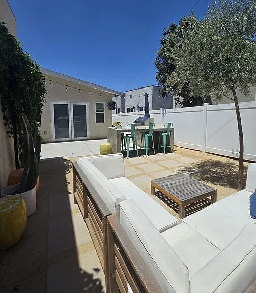 919 Isabel St — Photo 24
